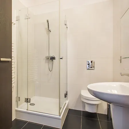 Udanypobyt Z Basenem Apartment *