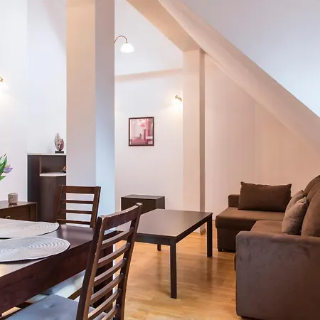Udanypobyt Z Basenem Apartment *